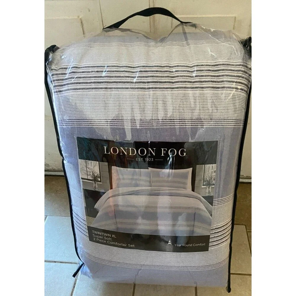 London Fog Super Soft 2 piece Comforter Set Blue White Stripes Twin/XL NIP